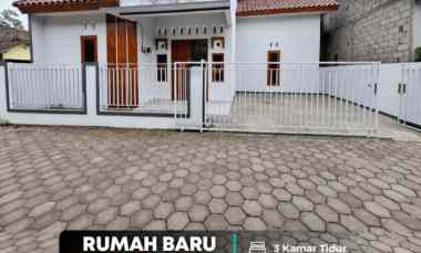 dijual rumah purwomartani