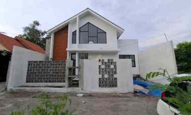 dijual rumah purwomartani kalasan