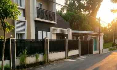 dijual rumah purwomartani kalasan
