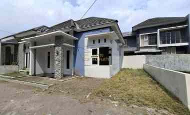 gambar dijual rumah purwomartani kec kalasan