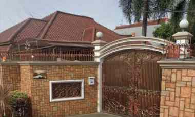Rumah Mewah Full Furnished Italy Strategis di Kav. Radar Auri Cimanggi