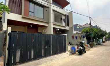 dijual rumah rawamangun