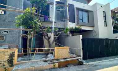 dijual rumah rawamangun