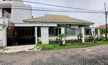 dijual rumah raya darmo harapan