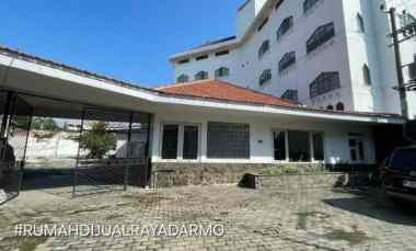 dijual rumah raya darmo surabaya pusat