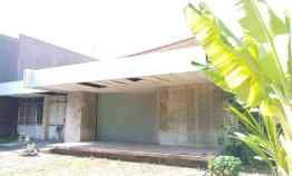Rumah Usaha Lokasi Strategis di Raya Dharmahusada Cocok untuk Segala J