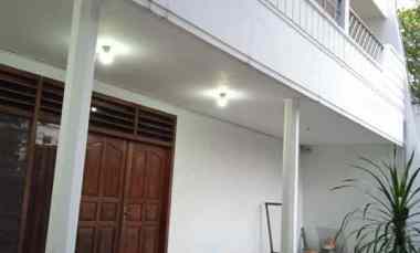 dijual rumah raya dukuh kupang barat