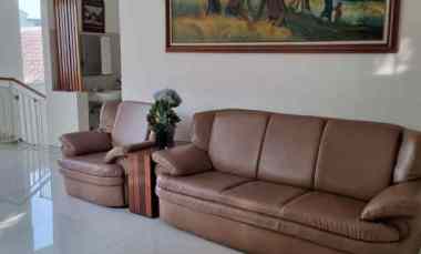 dijual rumah raya kendangsari