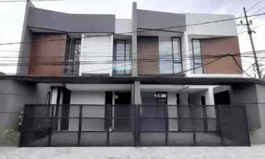 dijual rumah raya kutisari indah