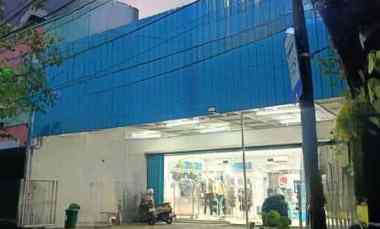 Rumah Usaha Raya Manyar Lokasi Strategis Cocok untuk Segala Usaha