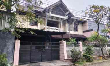Rumah 2 Lantai Raya Ngagel Tama Cocok untuk Usaha dekat Raya Manyar
