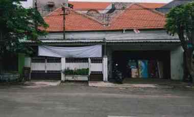 dijual rumah raya pegirian