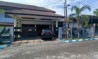dijual rumah raya rungkut