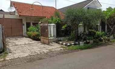 dijual rumah raya rungkut asri