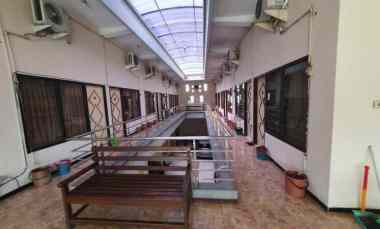 dijual rumah raya siwalankerto