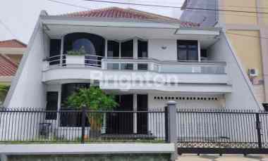 dijual rumah raya sutorejo prima