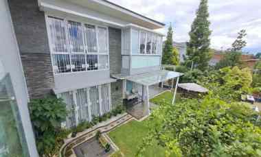 dijual rumah resor dago pakar