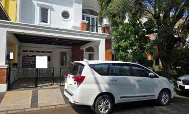 dijual rumah royal gading mansion