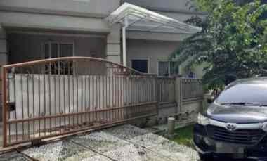 dijual rumah royal residence