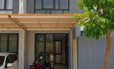dijual rumah royal residence