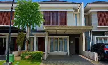 dijual rumah royal residence