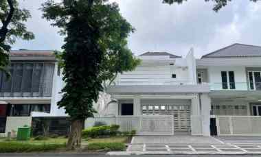 dijual rumah royal residence