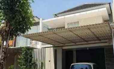 dijual rumah royal residence