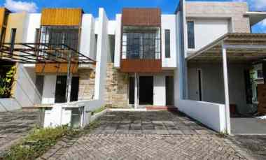 Rumah Greenwich, Royal Residence New Minimalis Carport 2