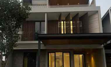 Royal Residence Rumah Baru Gress Mewah Lift Shm Selatan Kpr