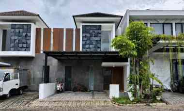 dijual rumah royal residence wiyung