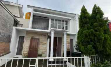 dijual rumah rumah d naila village