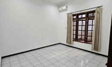 dijual rumah rumah simpang darmo permai