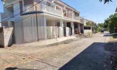 dijual rumah rungkut