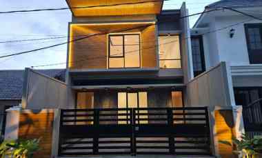 dijual rumah rungkut