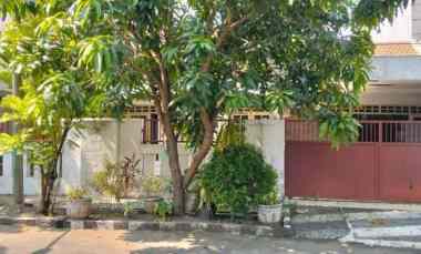 dijual rumah rungkut