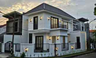 Rumah Hook 2 Lantai Design Modern Style di Rungkut Asri Utara dengan R
