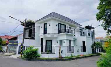 dijual rumah rungkut asri utara