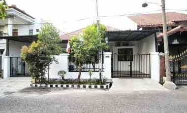 Dijual Rumah di Rungkut Asri Utara Surabaya Bagus Siap Huni