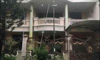 Turun Harga Dijual Rumah 2 Lantai di Perum Rungkut Barata