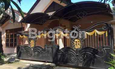 dijual rumah rungkut barata