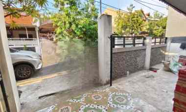 dijual rumah rungkut mapan