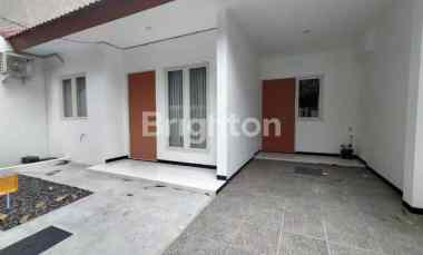 dijual rumah rungkut mapan