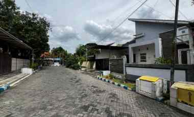 Rumah Hitung Tanah Rungkut Mejoyo dekat Ubaya Cocok.Buat Kost an