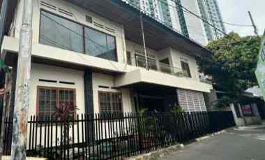 Rumah Second Hook Strategis di Salemba Tengah Jakarta Pusat