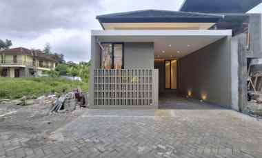 dijual rumah sardonoharjo ngaglik