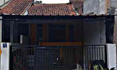 dijual rumah sariwangi