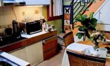 dijual rumah sariwangi