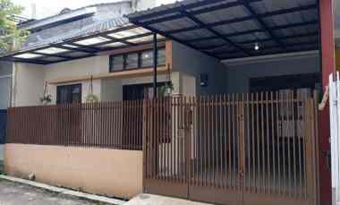 dijual rumah sariwangi regency