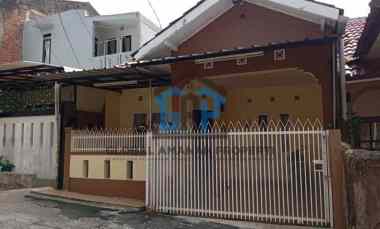 dijual rumah sariwangi regency