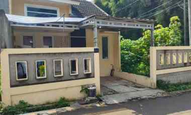 gambar dijual rumah sawangan depok